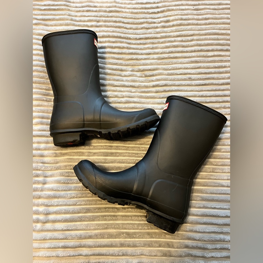 Hunter Black Waterproof Boots Short Pull On Womens Size 9